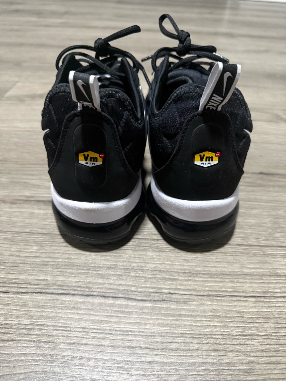 Nike Air VaporMax Plus Overboarding - Picture 5 of 6